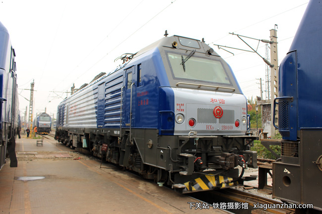 机车名称:和谐2b电力机车 hxd2b 车    号:0169 生产