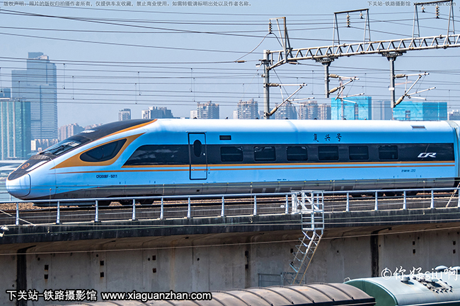 CR300BF-5011 ϾϾ