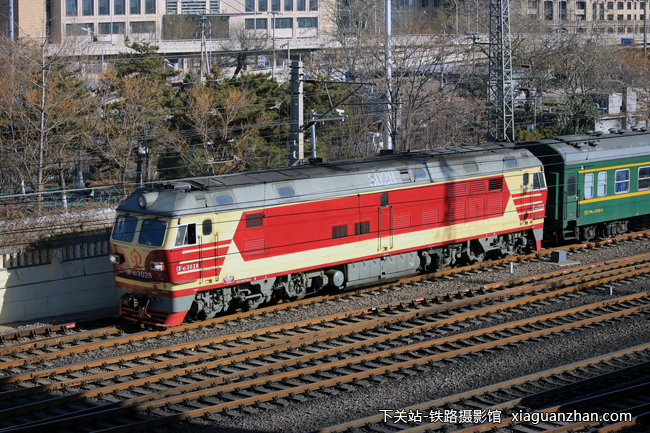 东风4d 3000系列 df4dk准高型内燃机车 df4d-3000 配
