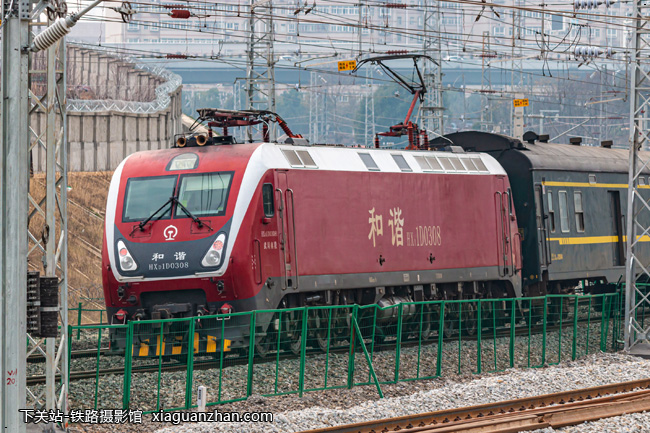 机车名称:和谐1d型电力机车 hxd1d 车    号:0308 生产厂商:株洲 运行