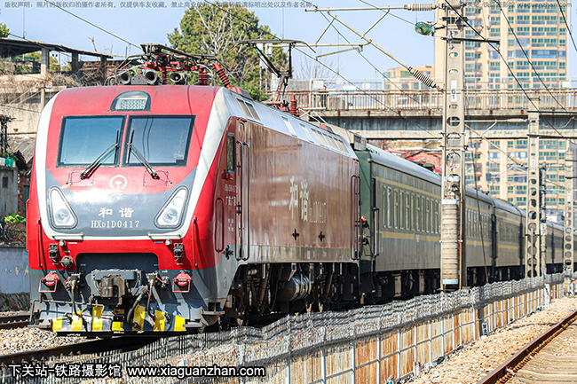 机车名称:和谐1d型电力机车 hxd1d 车    号:0417 生产厂商:株洲 运行