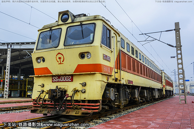 机车名称:韶山7b型电力机车 ss7b 车    号:2 生产厂商