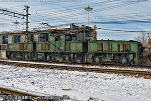 37E-1-1527 䲿