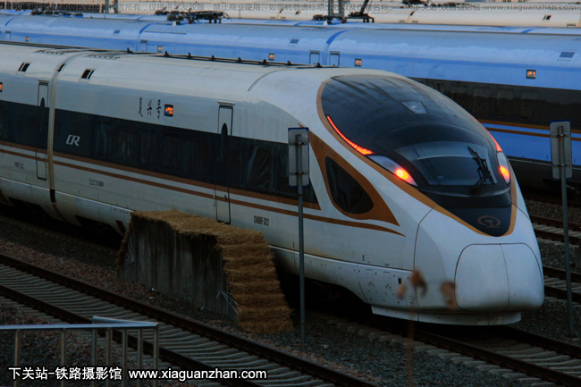 CR400BF-3022 ϾϾ