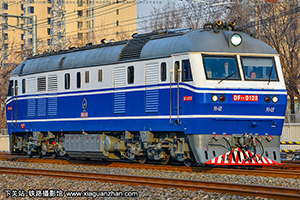 11-0128 DF11-0128 ־