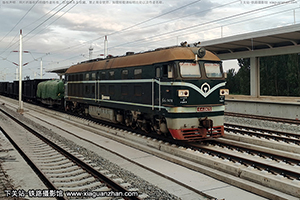 4-0470 DF4-0470 ľ