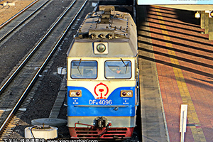 4C-4096 DF4C-4096 ɶ