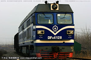 4C-4128 DF4C-4128 þ