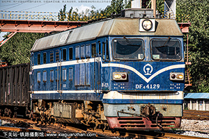 4C-4129 DF4C-4129 þ