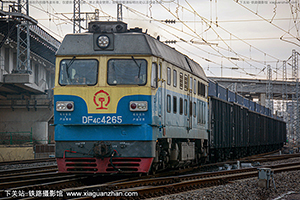 4C-4265 DF4C-4265 þ