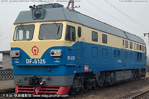 4C-5125 DF4C-5125 Ż