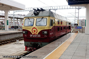 4D-0133 DF4D-0133 ĵ