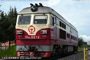 4D-0212 DF4D-0212 ÷