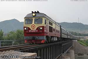 4D-0213 DF4D-0213 Ϫ