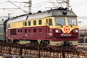 4D-0223 DF4D-0223 ߶