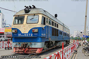 4D-0272 DF4D-0272 ÷