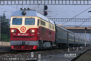 4D-0347 DF4D-0347 ־