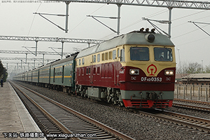 4D-0353 DF4D-0353 ־