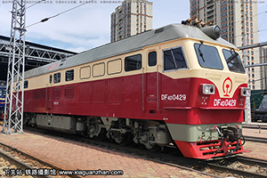 4D-0429 DF4D-0429 ĵ