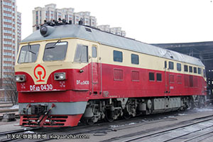 4D-0430 DF4D-0430 ĵ