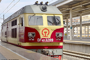 4D-3209 DF4D-3209 ִ