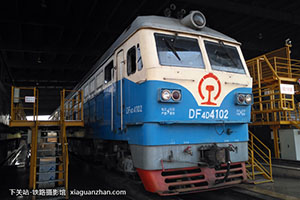 4D-4102 DF4D-4102 Ͼ