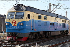 4D-4105 DF4D-4105 ַ