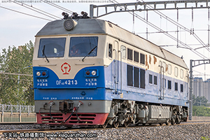 4D-4213 DF4D-4213 ʯ
