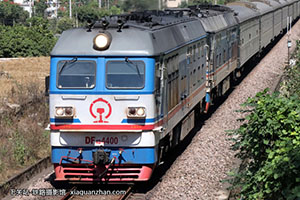 4D-4400 DF4D-4400 ¶