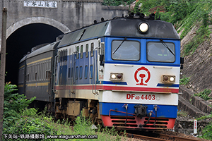 4D-4403 DF4D-4403 ¶
