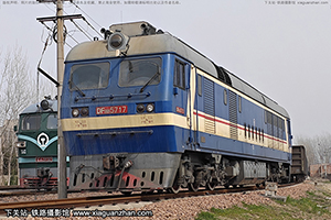 8B-5717 DF8B-5717 Ϻ