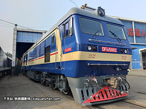 8B-5882 DF8B-5882 ·