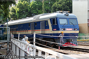 8B-5892 DF8B-5892 ľ