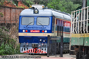 8B-5893 DF8B-5893 ּ