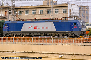 г1B-0438 HXD1B-0438 ֣֣