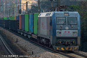 ��г��1C-0237 HXD1C-0237 �Ͼ�ӥ��