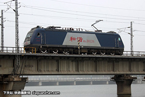 г3-8126 HXD3-8126 þ