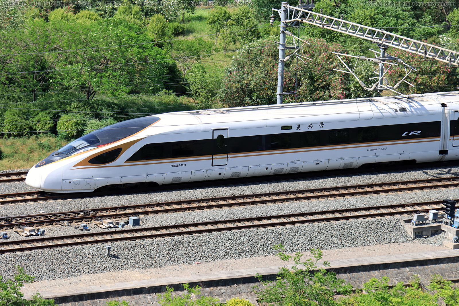 CR400BF-3019 上局南京动车段 CR400BF-3019 上局南京动车段