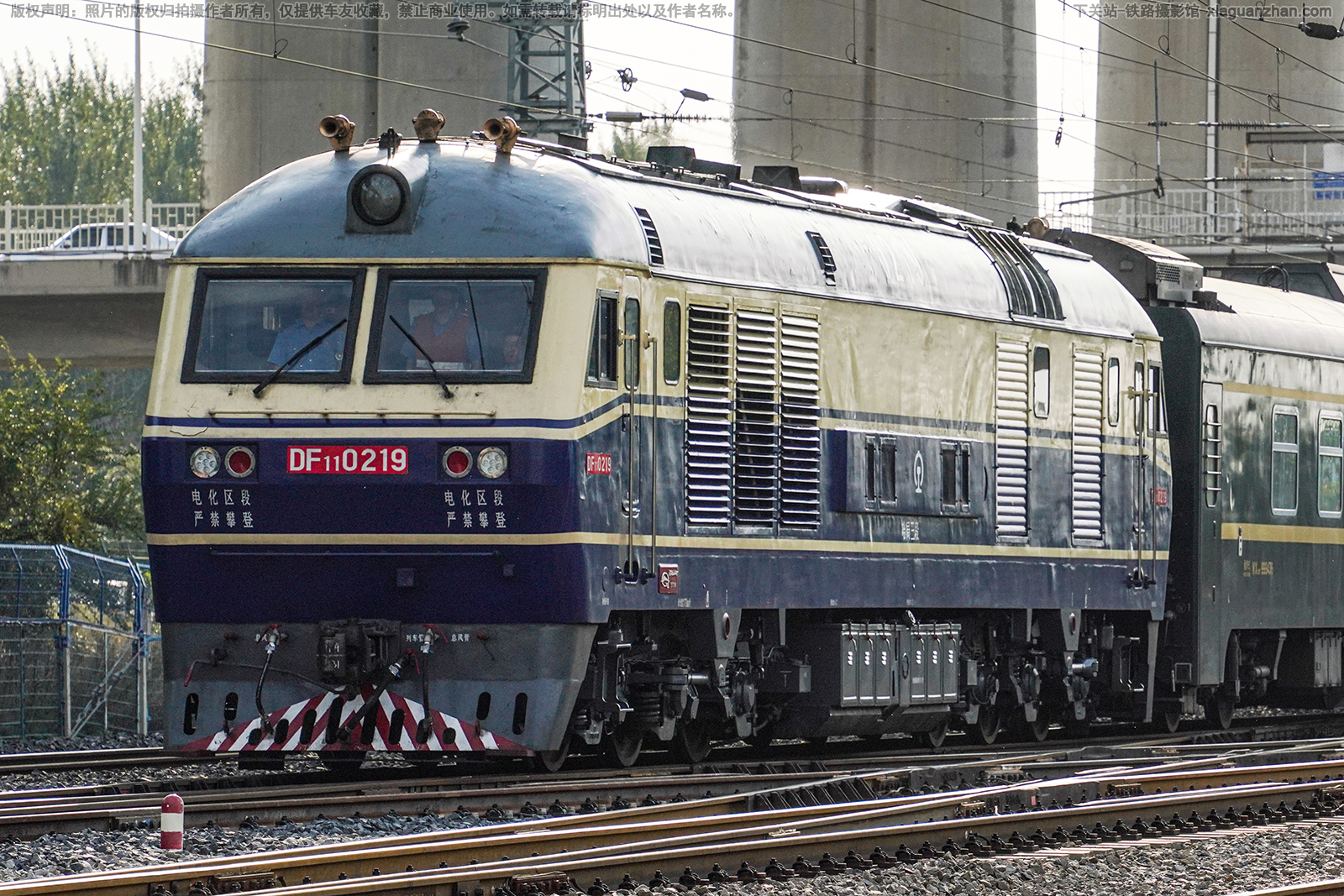 ����11-0219 DF11-0219 ��������