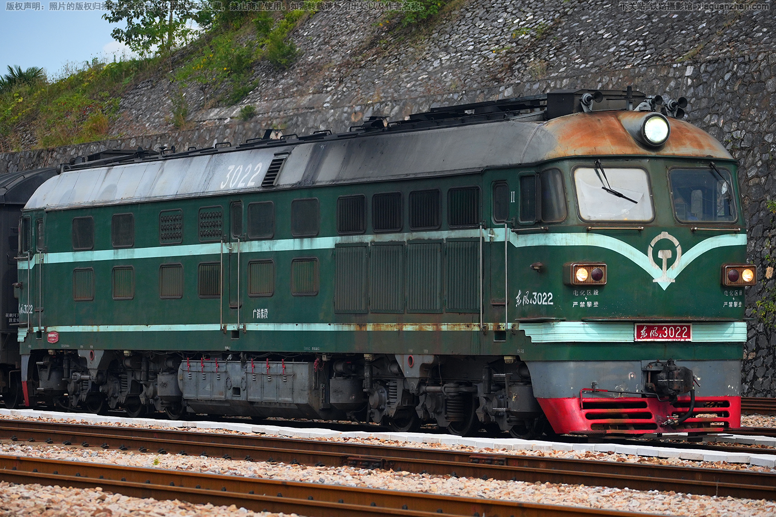 ����4-3022 DF4-3022 �������