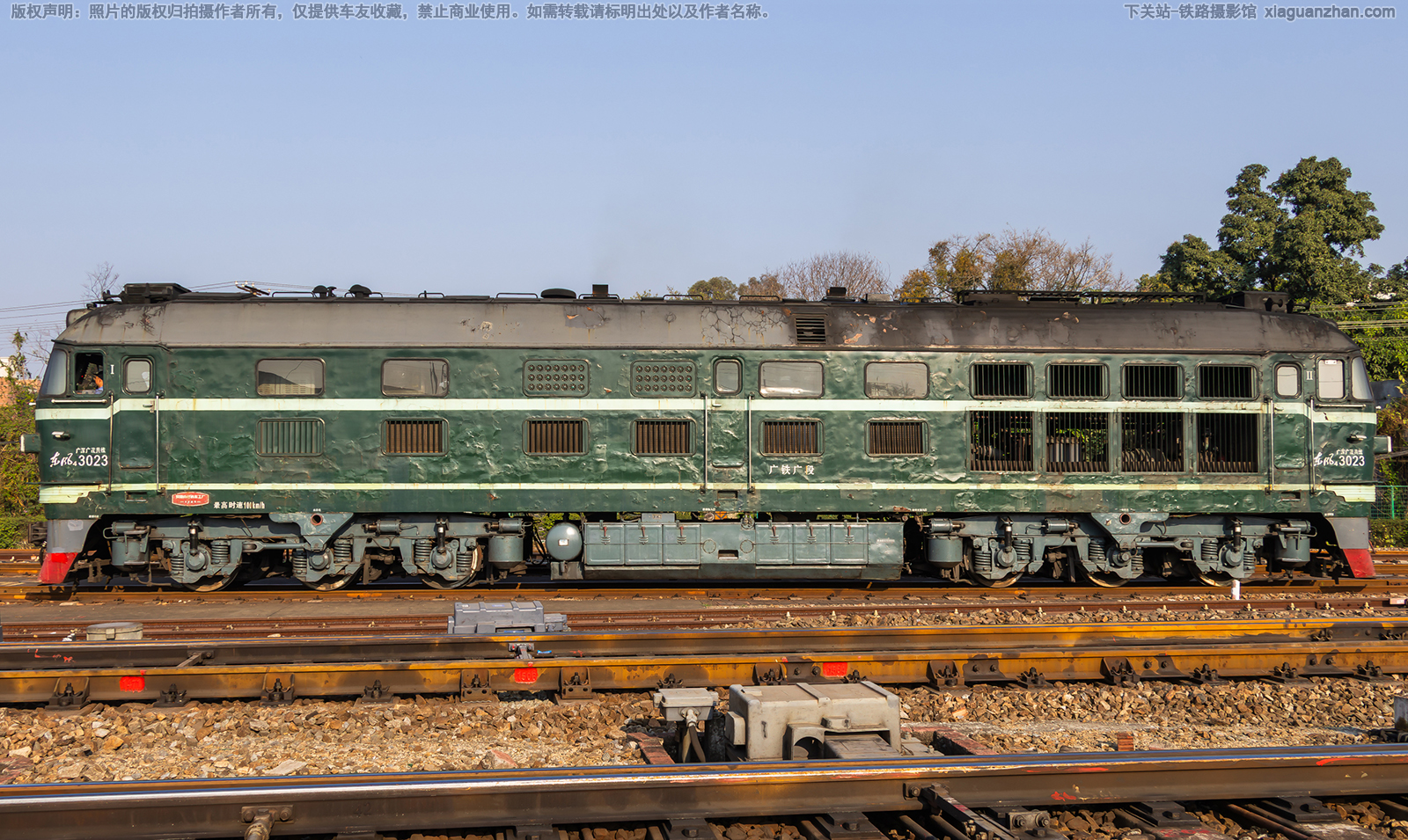 ����4-3023 DF4-3023 �������
