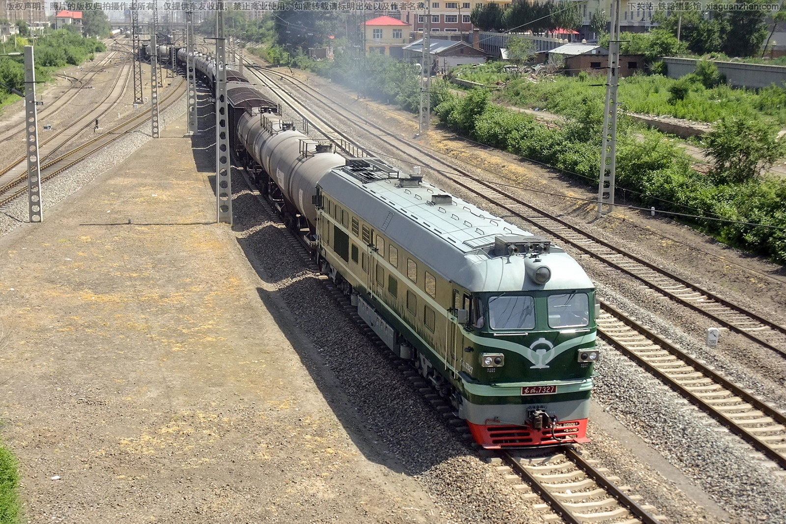 东风4-7327 DF4-7327 哈局牡段 东风4-7327 DF4-7327 哈局牡段