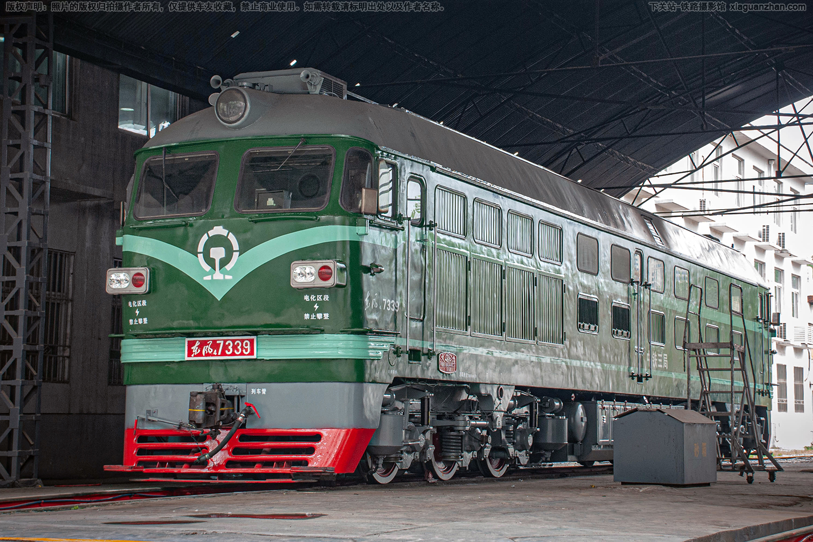 东风4-7339 DF4-7339 中铁三局 东风4-7339 DF4-7339 中铁三局