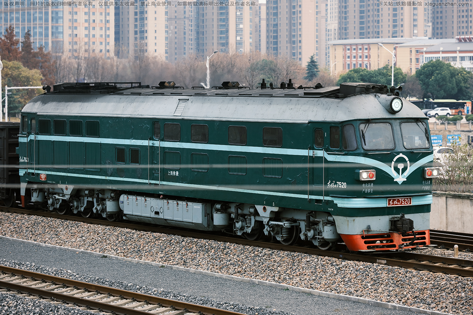 ����4-7520 DF4-7520 �Ͼ����