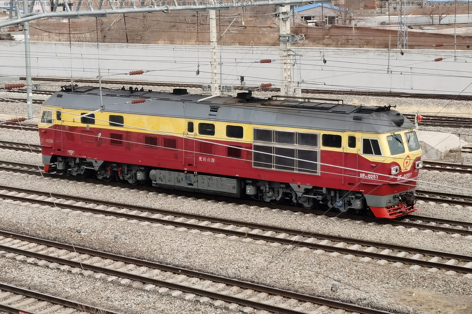 ����4D-0251 DF4D-0251 ��ְ׶�