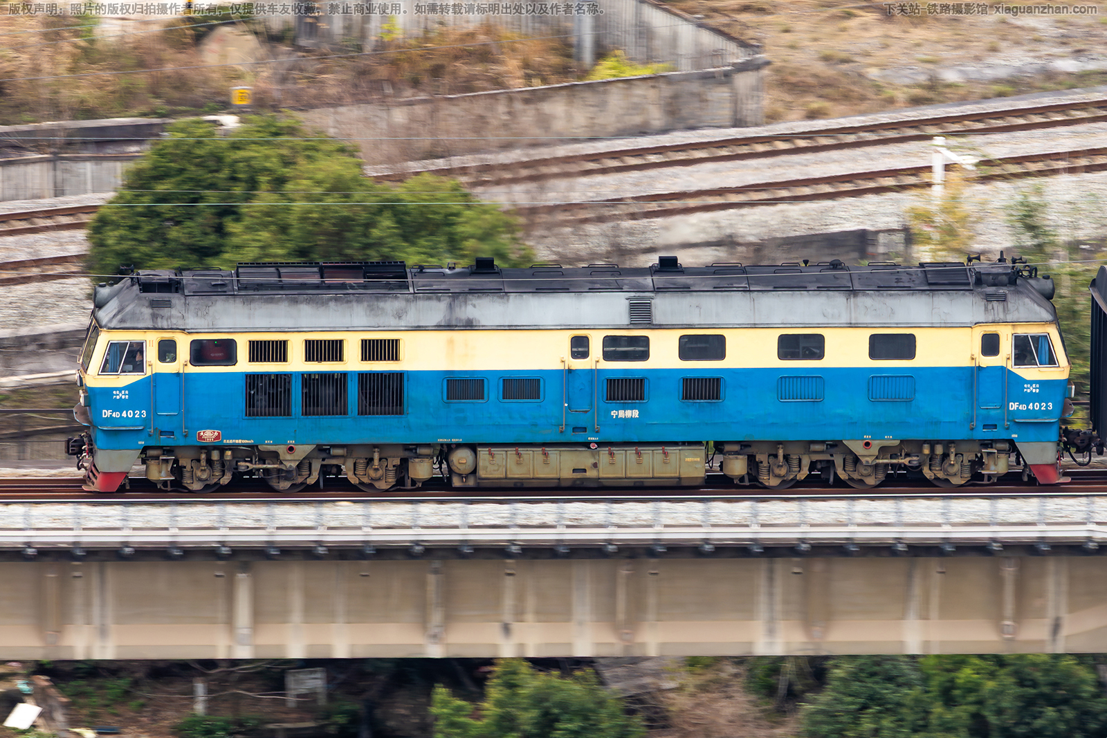 ����4D-4023 DF4D-4023 ��������
