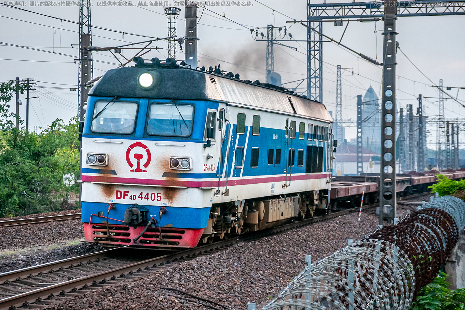 ����4D-4405 DF4D-4405 �����¶�