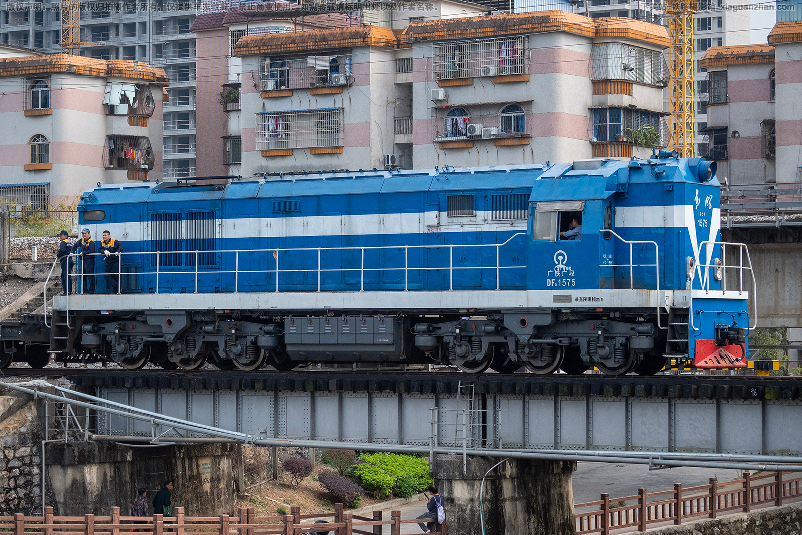 ����5-1575 DF5-1575 �������