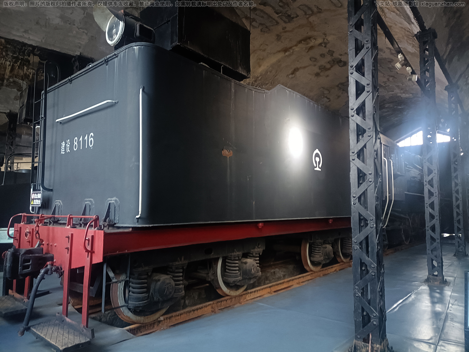 �������������� JS-8116 �ж���·�����