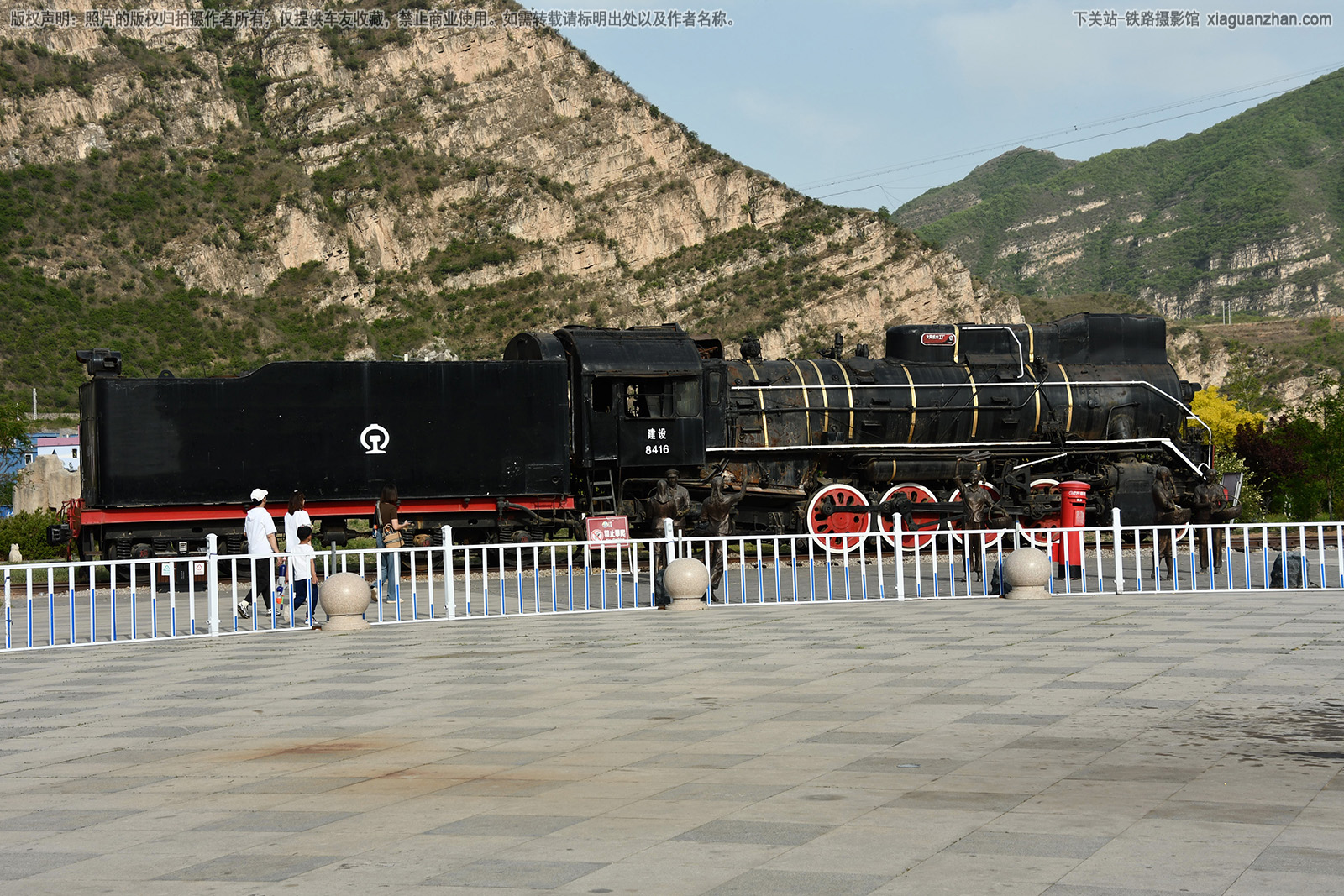 建设型蒸汽机车 JS-8416 百里峡广场 建设型蒸汽机车 JS-8416 百里峡广场